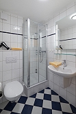 Apartement 1 Bad mit Dusche und WC