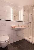 Apartement 8 Bad mit Dusche und WC